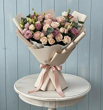 Букет цветов из:  Розы и Лизиантусы в Андреевской Краснодарского края