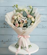 Букет цветов из:  Розы и Лизиантусы в Андреевской Краснодарского края
