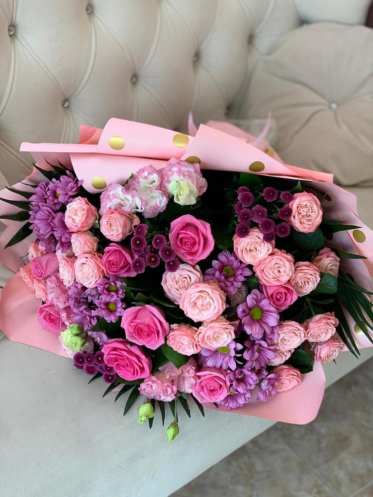 Букет цветов из: Хризантемы, Розы и Лизиантусы в Андреевской Краснодарского края