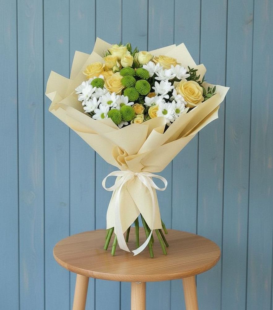 Букет цветов из: Хризантемы и Розы в Андреевской Краснодарского края