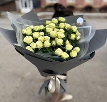 Букет Белые кустовые розы Солинеро в Андреевской Краснодарского края