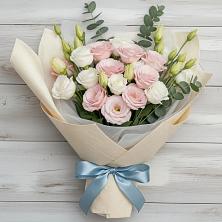 Букет цветов из:  Лизиантусы в Андреевской Краснодарского края