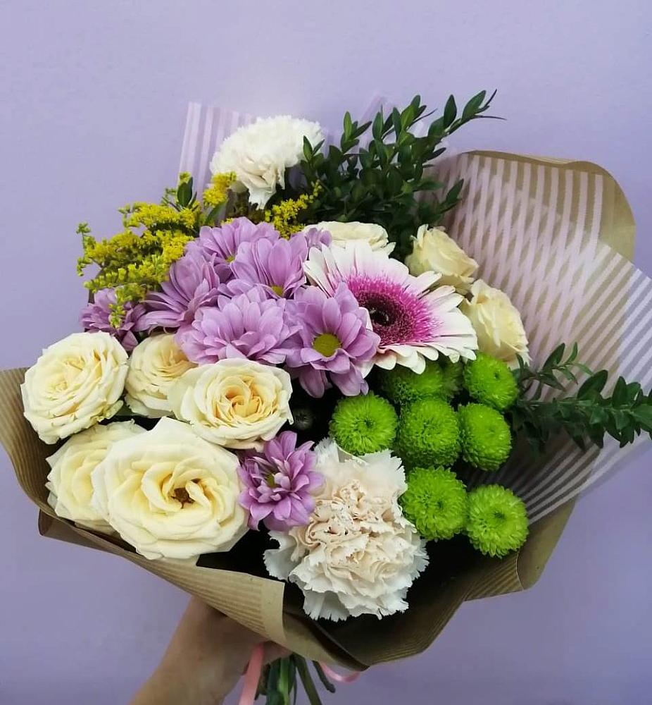 Букет цветов из: Хризантемы, Розы, Гвоздики и Герберы в Андреевской Краснодарского края