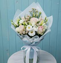 Букет цветов из:  Розы и Лизиантусы в Андреевской Краснодарского края