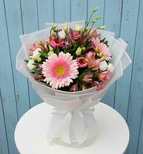Букет цветов из:  Герберы, Альстромерии и Лизиантусы в Андреевской Краснодарского края