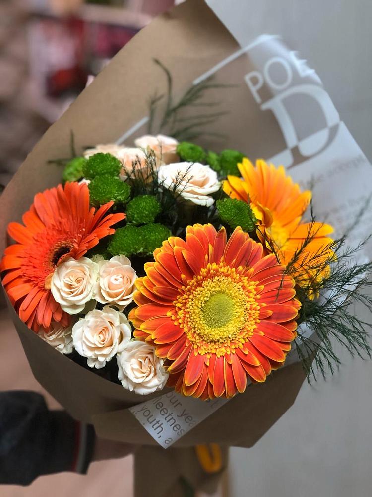 Букет цветов из: Герберы, Хризантемы и Розы в Андреевской Краснодарского края