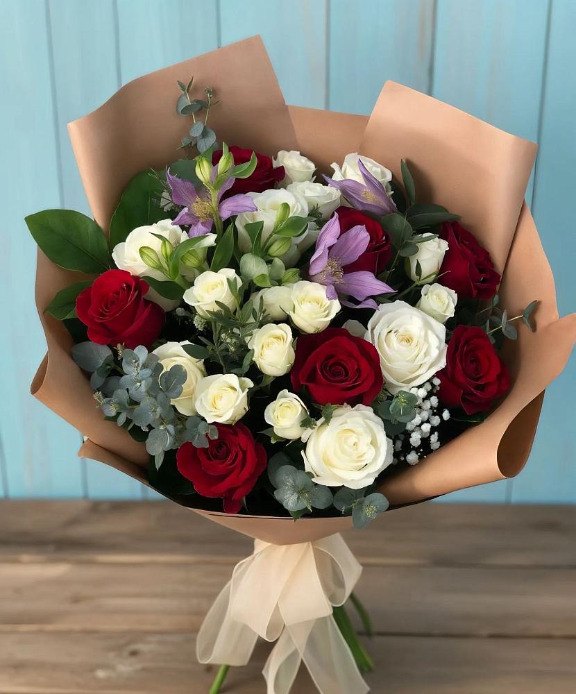 Букет цветов из: Розы и Альстромерии в Андреевской Краснодарского края