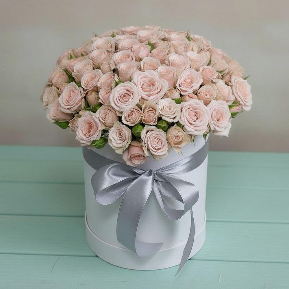 Цветочная композиция из Розы в шляпной коробке в Андреевской Краснодарского края